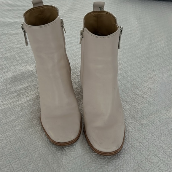 Nine West Dips Block Heel Booties in Chic Cream - Picture 2 of 9